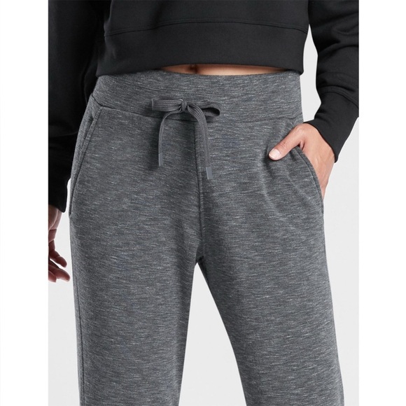 Athleta black lightweight stretchy high waisted post om jogger - Picture 4 of 5